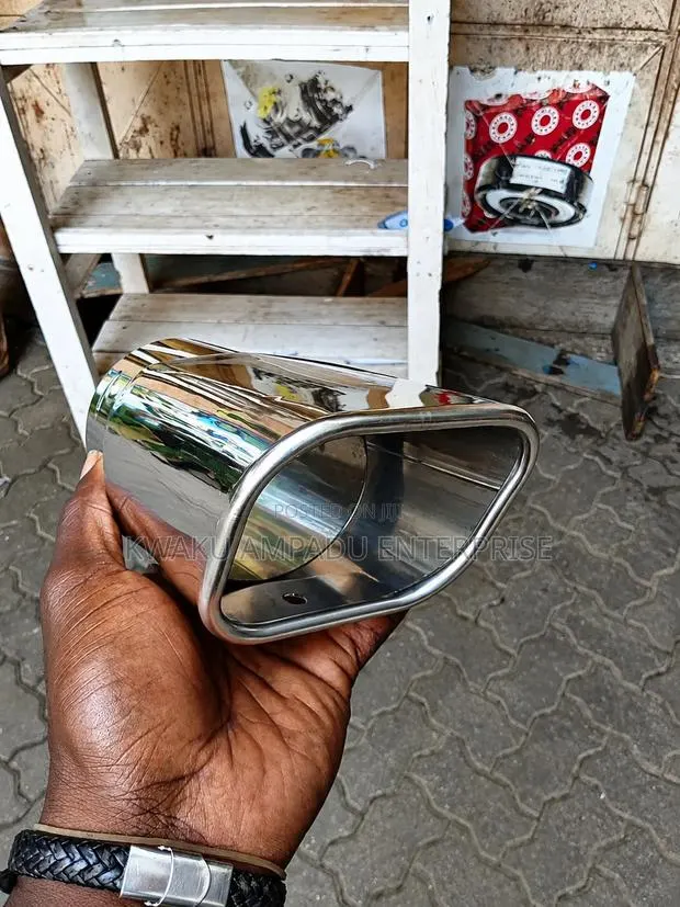 Square Chrome Stainless Steel Exhaust - Universal · Photo 1