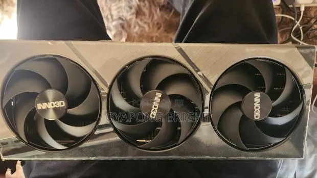 Inno3d RTX 4090 Heatsink · Photo 1