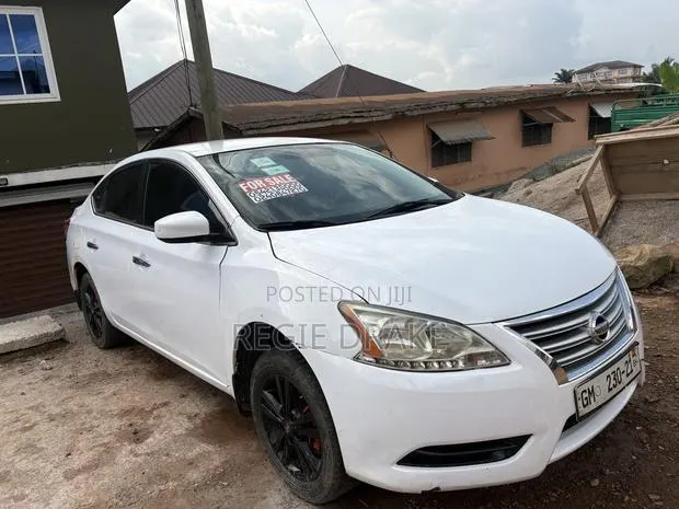 Nissan Sentra SV 4dr Sedan (1.8L 4cyl CVT) 2014 White · Photo 1