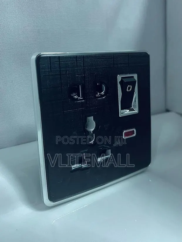 Smart Wall Socket - Single Valbona Chrome Black · Photo 1