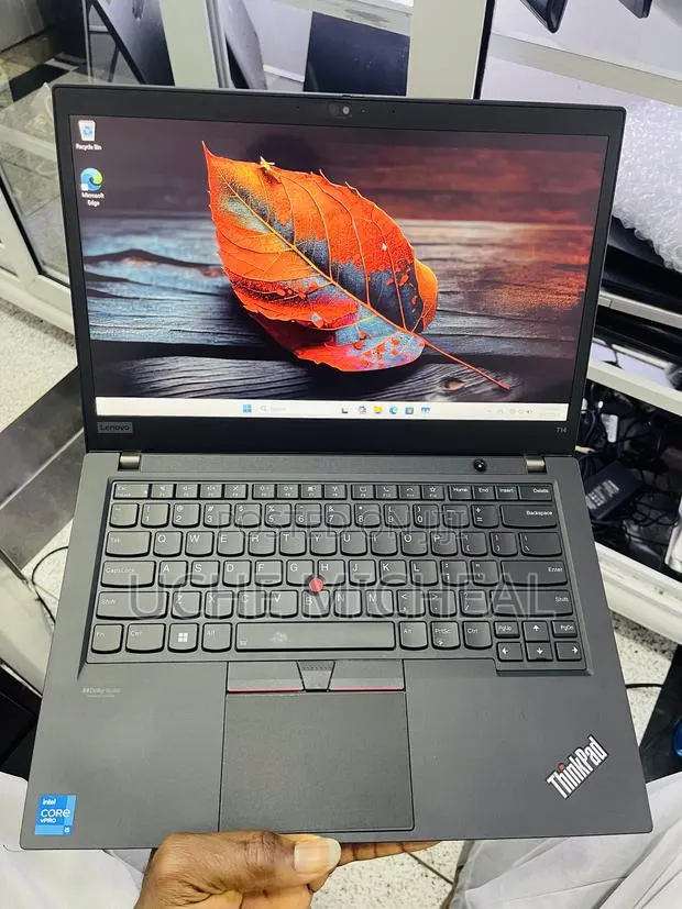 Laptop Lenovo ThinkPad T14 16GB Intel Core i5 SSD 512GB · Photo 1