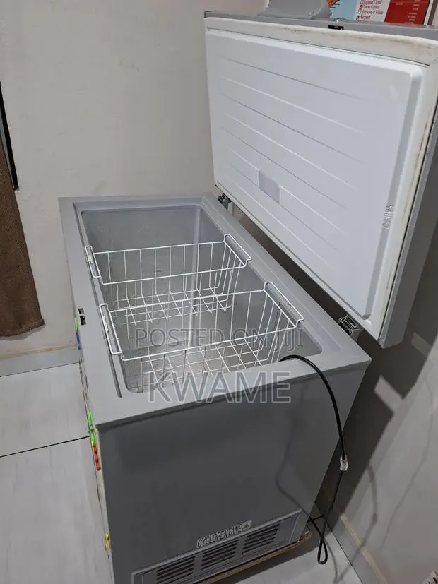 Chest Freezer (Hisense 330 LITRES) · Photo 1