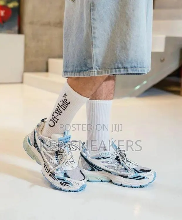 Off-White Be Right Back White Light Blue Colorway · Photo 1