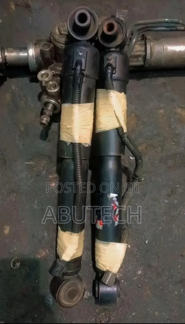 Back Shock Toyota Sequia 2010, 2012, 2013, 2015, 2017, 2018, 2020 · Photo 1