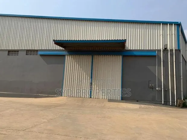 2000sqm Warehouse With a 3 Bedroom Apt Office at Tema Community 25 · Photo 1