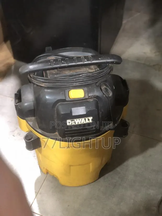 Vacuum Cleaner · Photo 1
