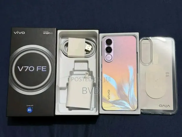 New Vivo V70 256 GB Pink · Photo 1