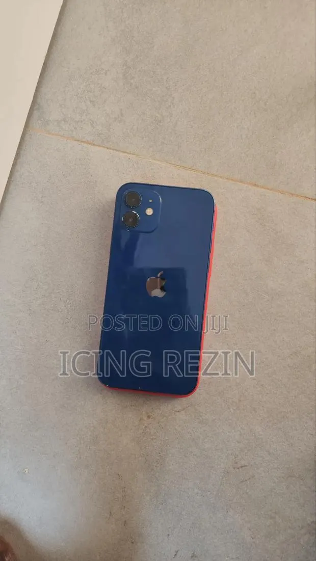 Apple iPhone 12 128 GB Blue · Photo 1