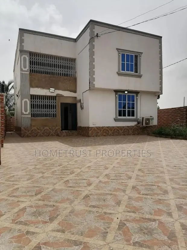 4bdrm Duplex in Hometrust Properties, Amasaman for sale · Photo 1