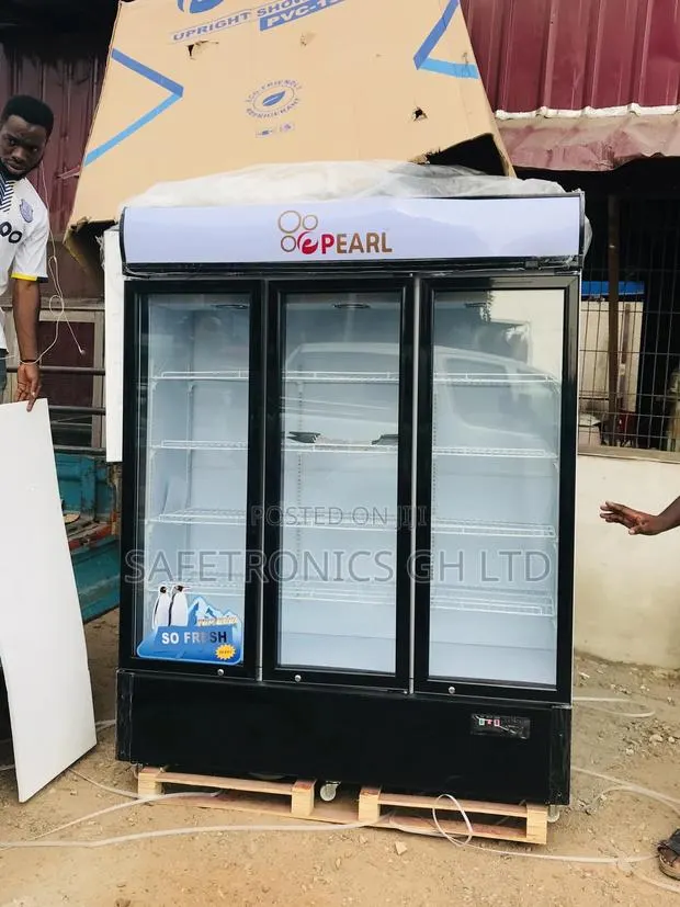Lasting Pearl PVC-150 Electric Glass 3 Doors Display Fridge · Photo 1