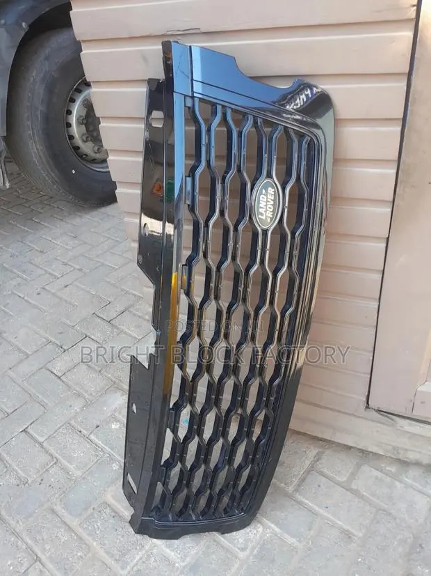 Rangerover 2017,2018,19,2020 Front Grill or Shell · Photo 1