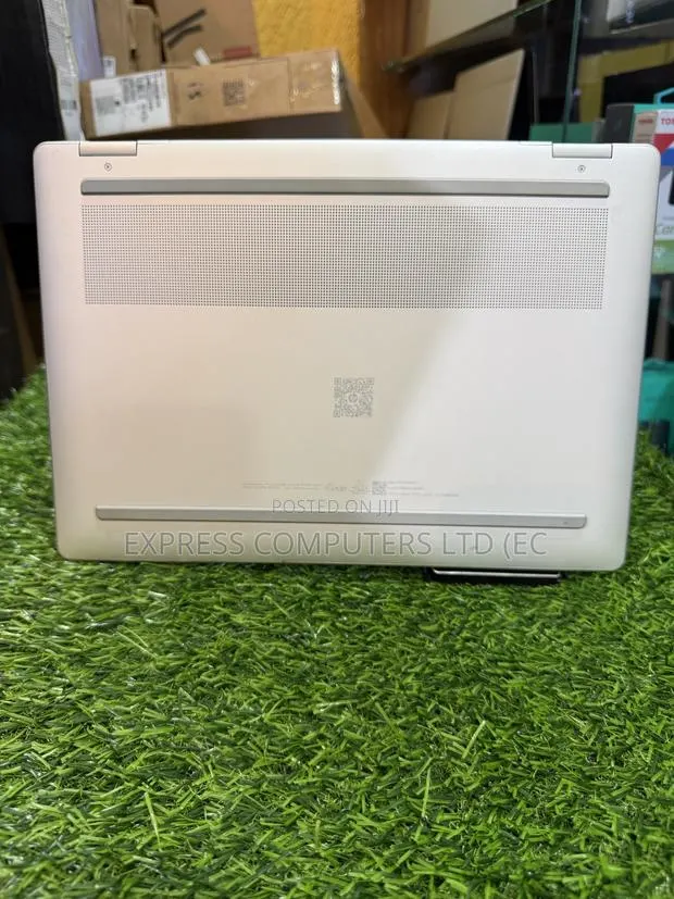 Laptop HP OmniBook 5 Flip 14-fp0023dx 16GB Intel Core Ultra 7 SSD 512GB · Photo 1