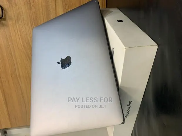 Laptop Apple MacBook Air 2019 16GB Intel Core I5 SSD 512GB · Photo 1