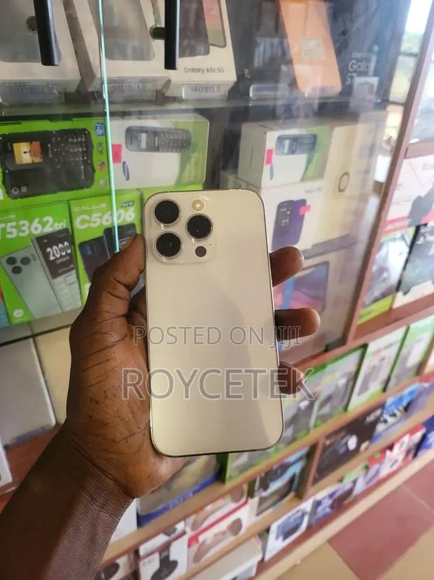 Apple iPhone 14 Pro 256 GB Silver · Photo 1
