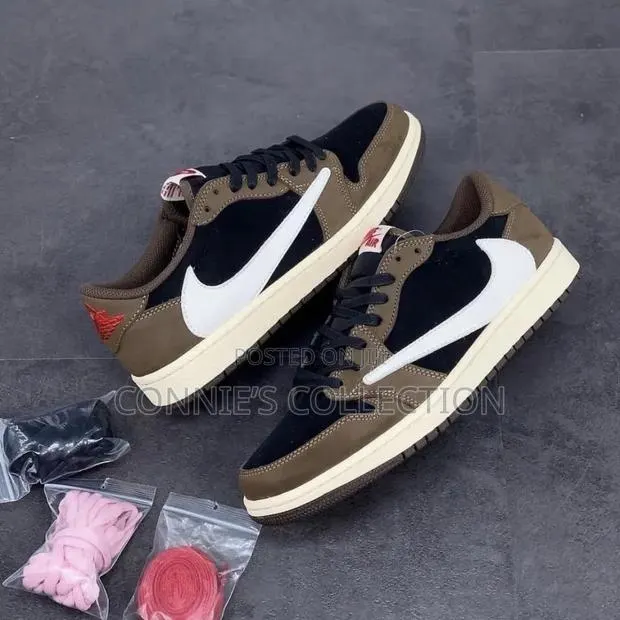 Travis Scott X Air Jordan 1 Low OG "Mocha" Sneakers, · Photo 1