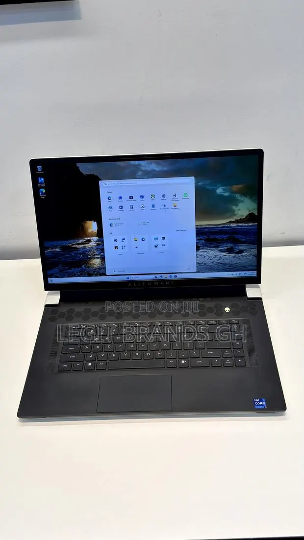 Laptop Alienware X17 R2 16GB Intel Core i9 SSD 1T · Photo 1