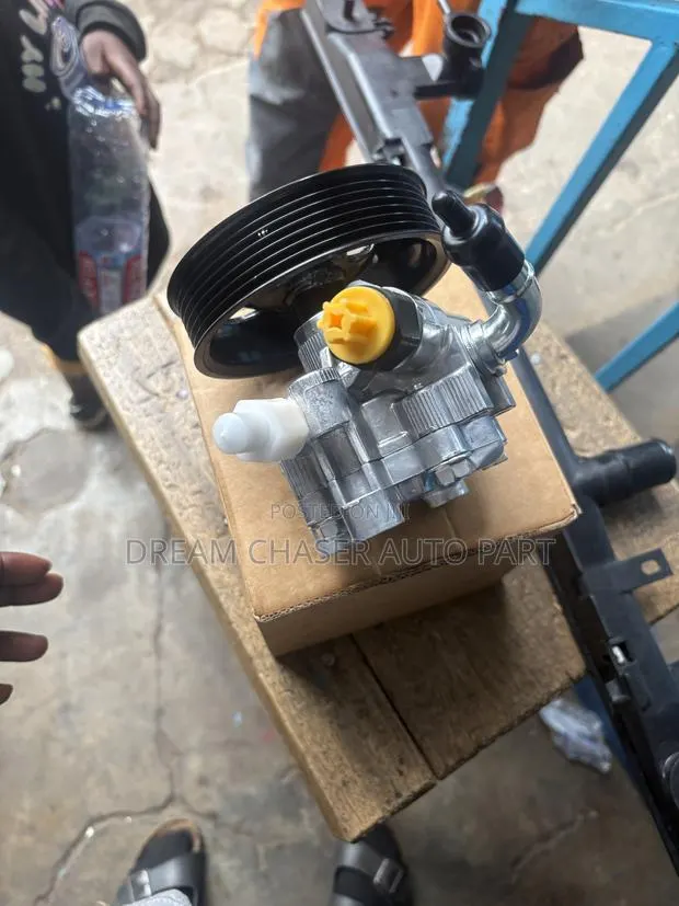 Brand New Power Steering Motor for Toyota Camry · Photo 1
