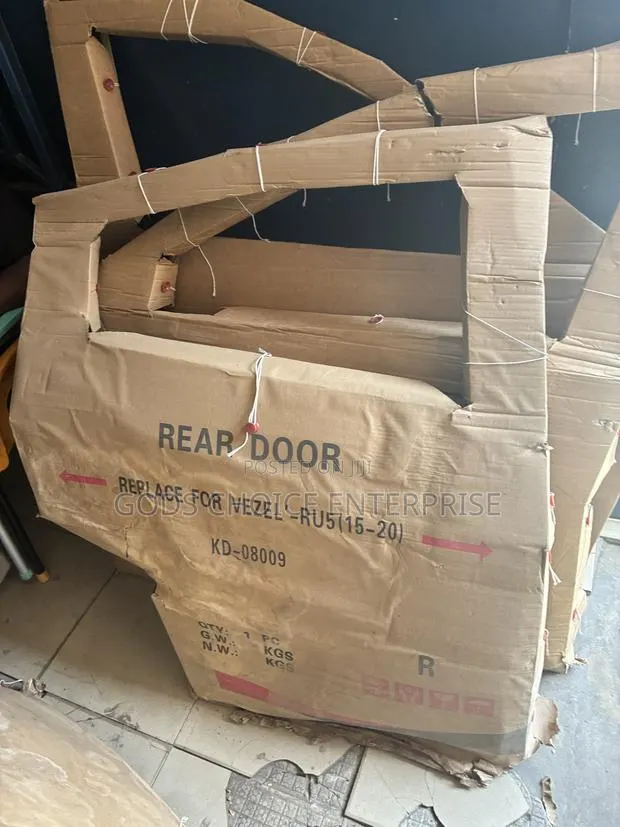 Back Door Honda HRV 2015-2016-2017-2018-2020 · Photo 1