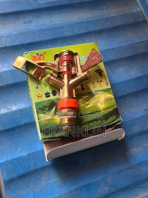 Double Head Metal Sprinklers · Photo 1