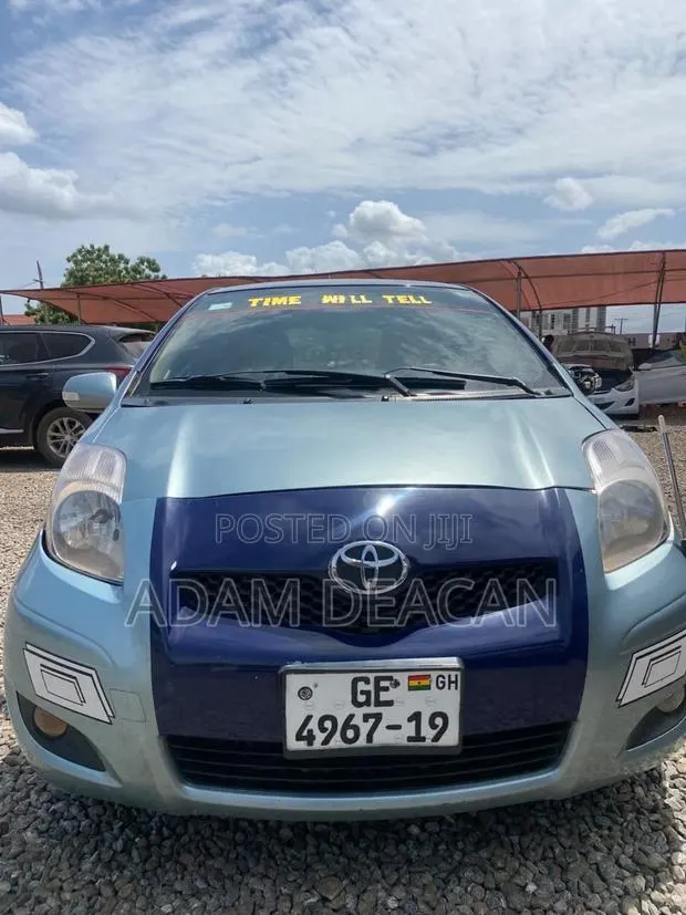Toyota Vitz 2010 · Photo 1