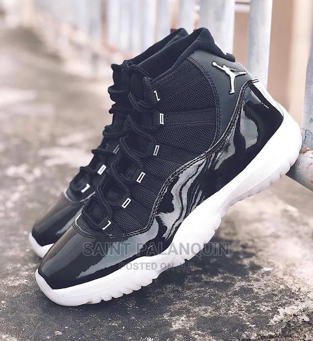 Retro 11 Black Nw · Photo 1