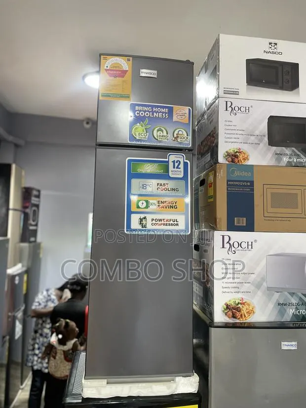 Nasco 92L Fridge Freezer · Photo 1