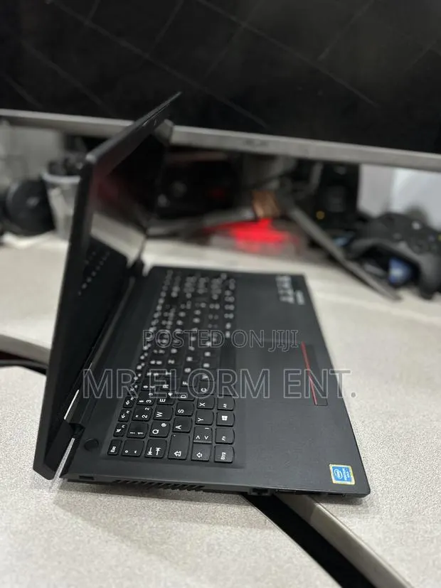 Laptop Lenovo V110 8GB Intel Pentium HDD 500GB · Photo 1
