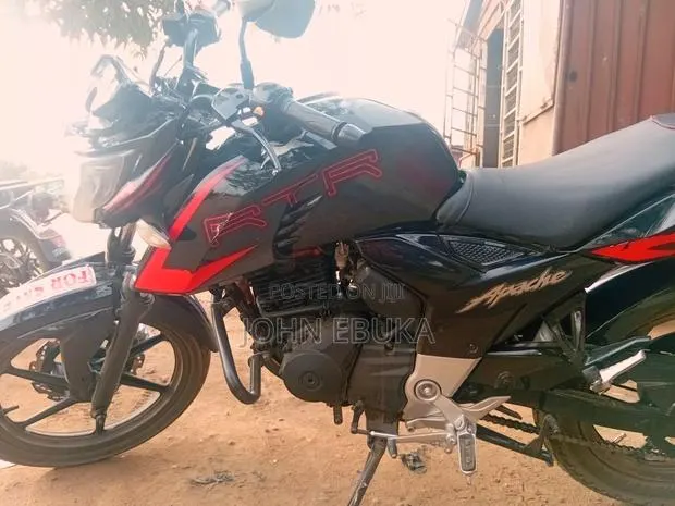TVS Apache 180 RTR 2024 Black · Photo 1