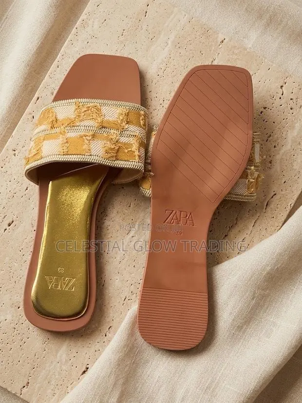 Zara Textured Woven Flat Slippers · Photo 1