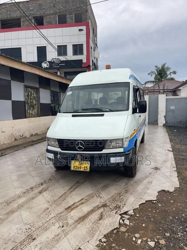 Mercedes-Benz Sprinter 2010 · Photo 1