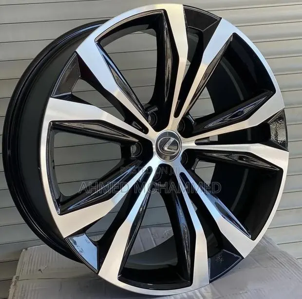 Lexus RX350 2020 Rim 20 Inches · Photo 1