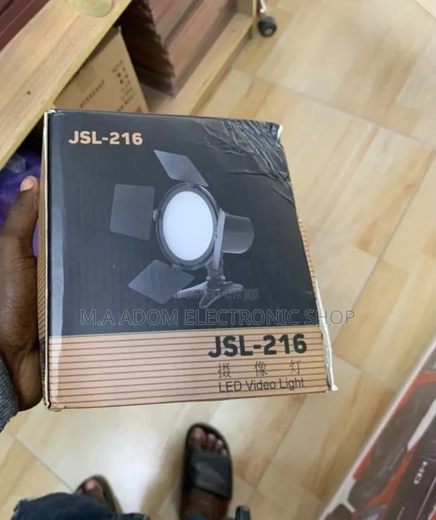 Sleek Design JSL-216 Video/Photo Led Light. · Photo 1