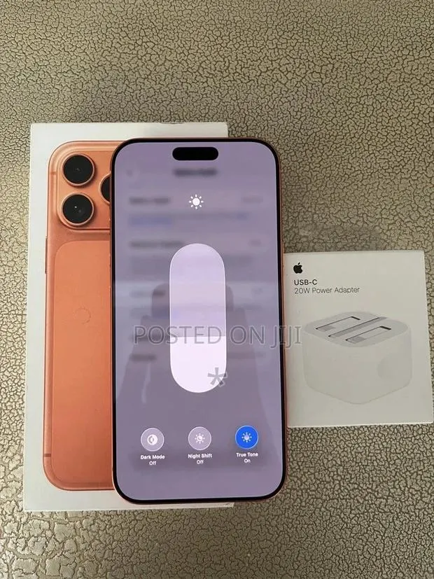 Apple iPhone 17 Pro Max 512 GB Orange · Photo 1