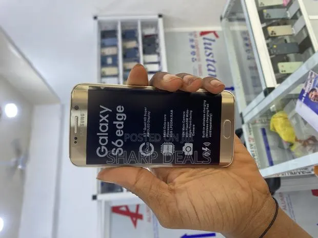 New Samsung Galaxy S6 64 GB Gold · Photo 1