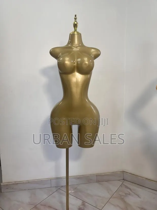 Gold BBL Female Mannequin Torso · Photo 1