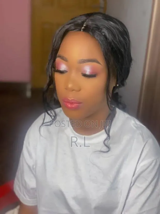 Makeup and Nails Training · Photo 1