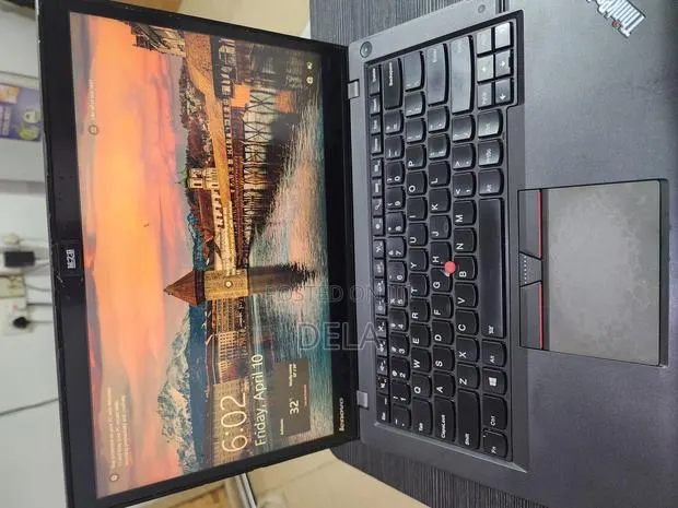 Laptop Lenovo ThinkPad T450 12GB Intel Core i5 SSD 256GB · Photo 1