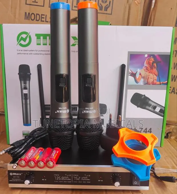 Omax Dh-744 Professional Wireless Microphone · Photo 1