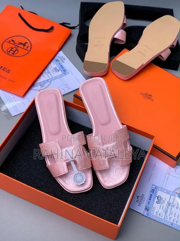 Hermes Girlies Slippers · Photo 1