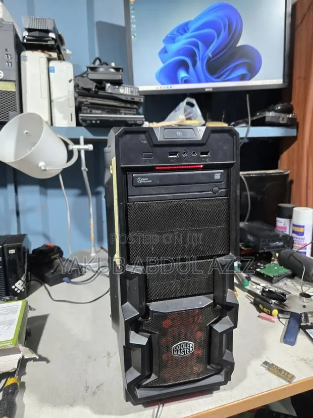 Desktop Computer Asus 16GB Intel Core i7 HDD+SSD 1T · Photo 1