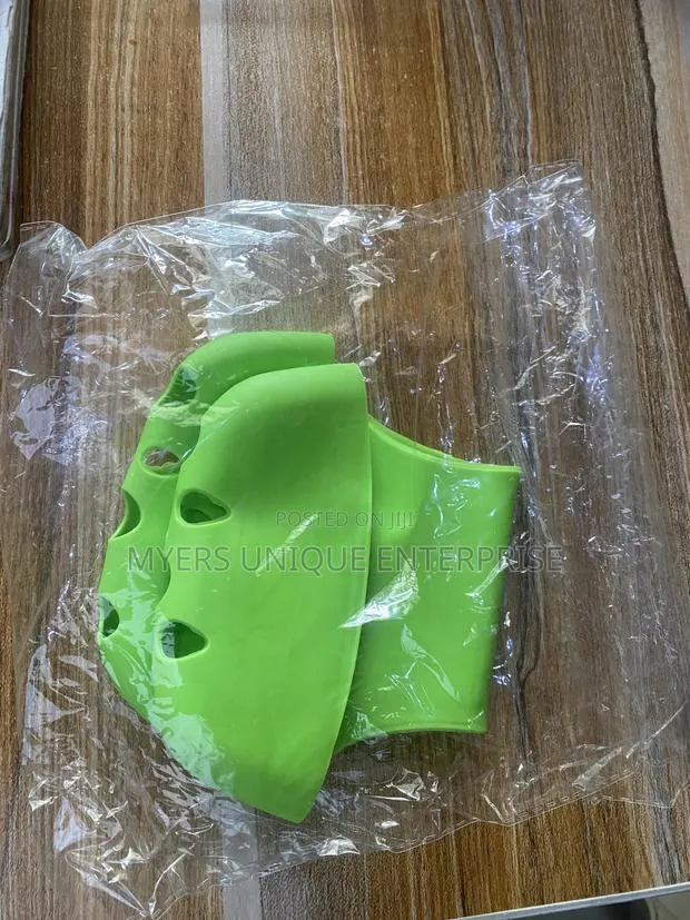 Double Sided Sink Caddy - Silicone Sponge Soap Holder · Photo 1