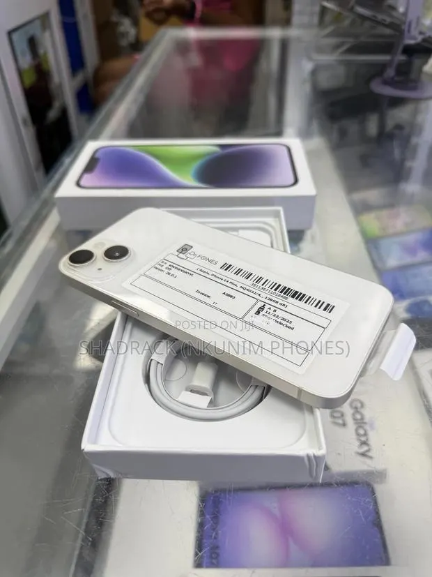 Apple iPhone 14 Plus 128 GB White · Photo 1