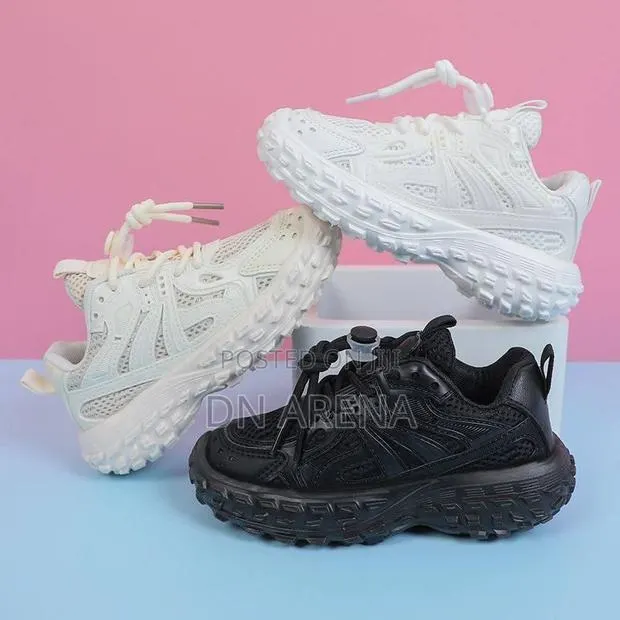 Kids Unisex Sneakers · Photo 1