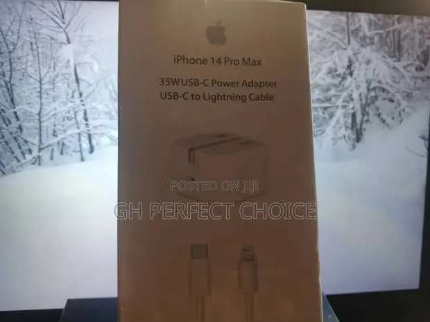 Powerburst Fast Charging iPhone Type C Charger · Photo 1