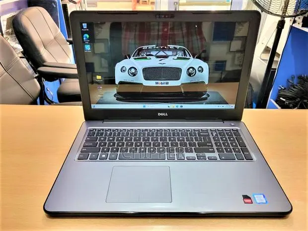Laptop Dell Inspiron 15 5567 16GB Intel Core i7 SSD 256GB · Photo 1
