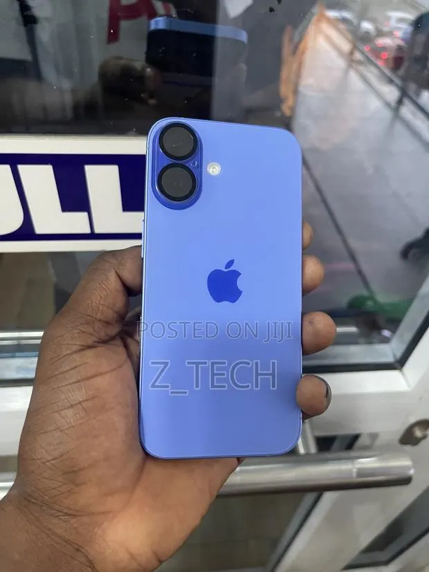 Apple iPhone 16 128 GB Blue · Photo 1
