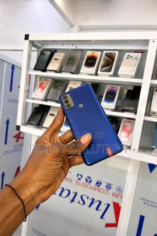 Motorola Moto G Play (2023) 32 GB Blue · Photo 1