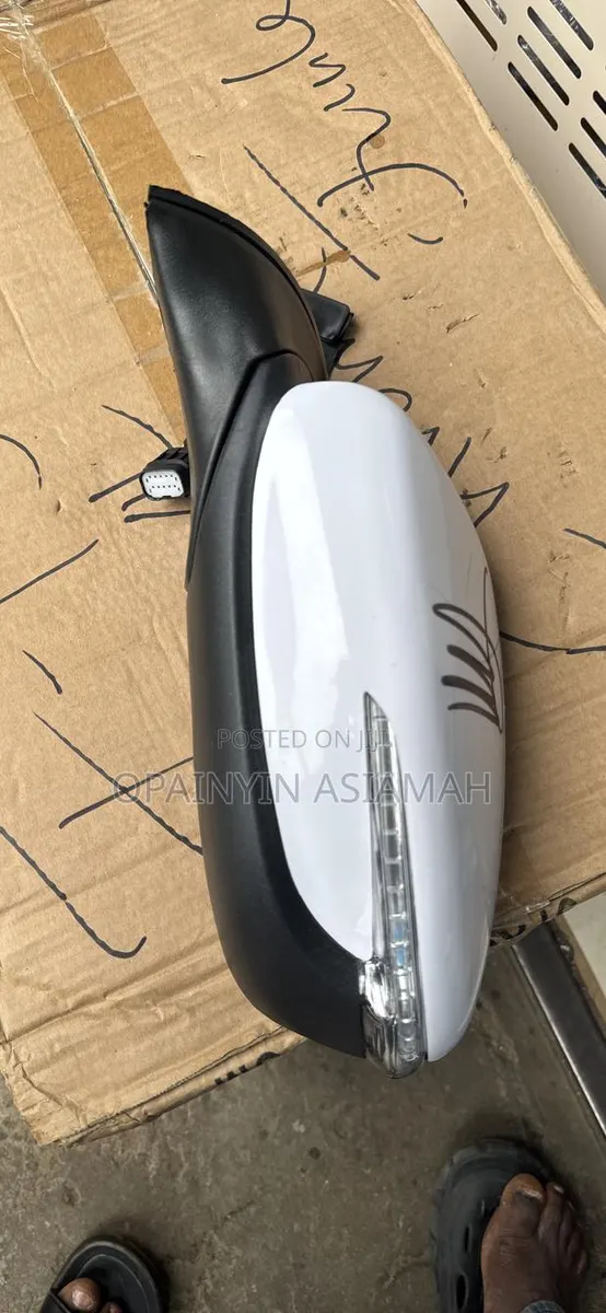 Kia Cerato 2012- Driving Mirror · Photo 1