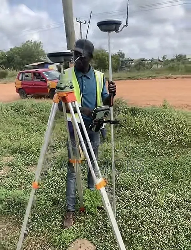 Land Surveyor · Photo 1