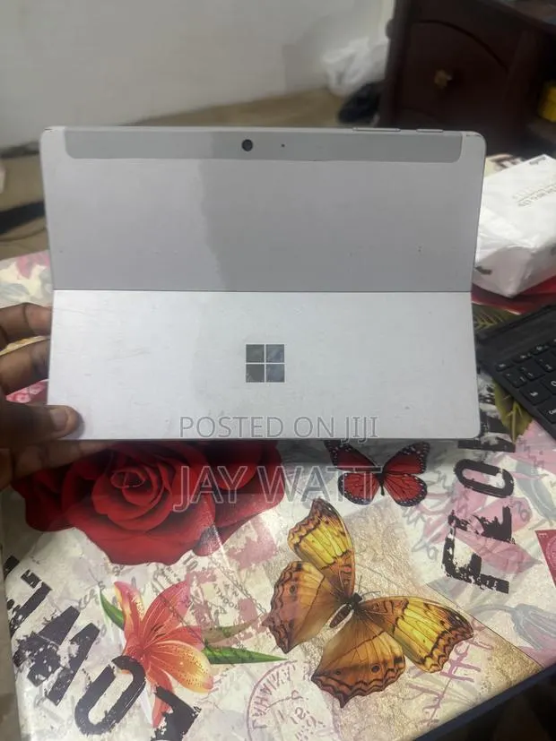 Laptop Microsoft Surface Go 3 8GB Intel Core i3 SSD 128GB · Photo 1